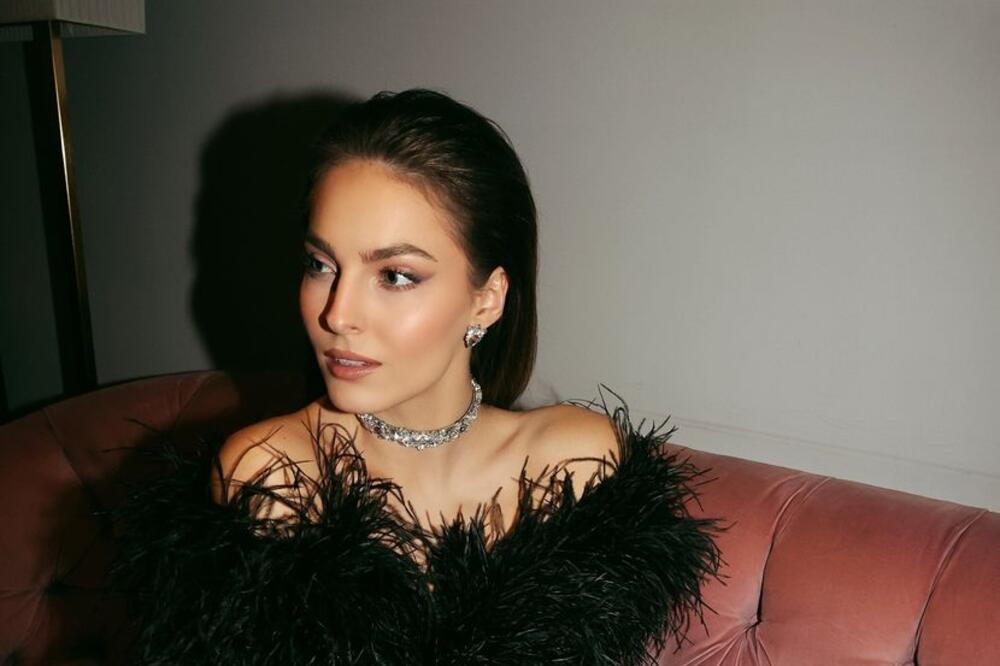 KO ĆE PEVATI NOVIM, A ZADRŽATI STARE GENERACIJE: Pevači pred kojima stoji estradna budućnost