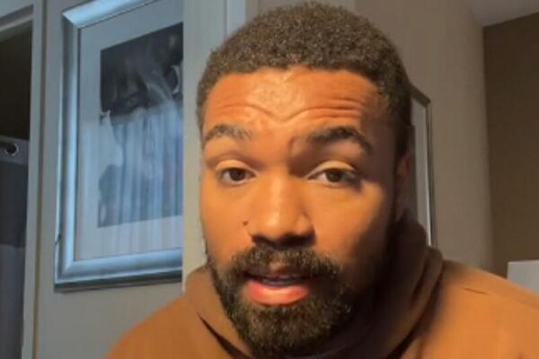 GENIJALNO OTKRIĆE ČOVEK OTVARA KONZERVU BEZ UPOTREBE PRSTIJU: Ostaviće vas NEMIM sledećih SAT VREMENA (VIDEO)