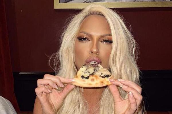 KARLEUŠA SE DRUŽI SA NAJBOLJOM RIBOM NA SVETU! BUKVALNO JE SVI ZNAJU, KOPIRAJU SE MEĐUSOBNO: Evo o kome se radi