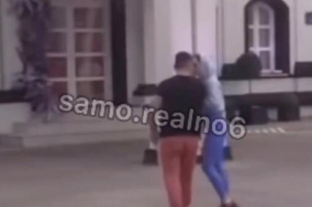 JEZIVE SCENE U ELITI! Teodora Delić KRVNIČKI napala Bebicu: Unela mu se u FACU, pa mu POCELA MAJICU, svi u NEVERICI