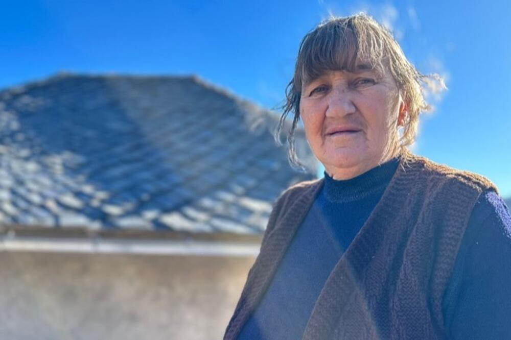 "DRŽALA BIH SNAJKU KAO MALO VODE NA DLANU": Ovo je selo u Srbiji u kom NEŽENJE i SVEKRVE čekaju NEVESTE! (FOTO)