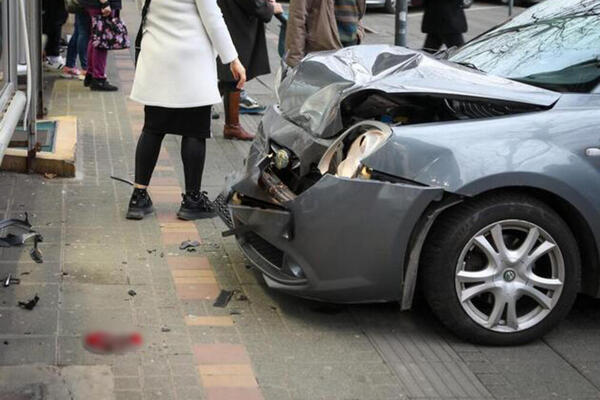 KRV I STAKLO U BULEVARU KRALJA ALEKSANDRA: Snimak STRAVIČNE nesreće u Beogradu, ima povređenih (VIDEO)