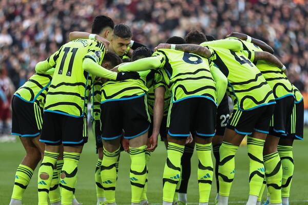 RAPSODIJA "TOBDŽIJA": Arsenal PONIZIO londonskog rivala u gostima!