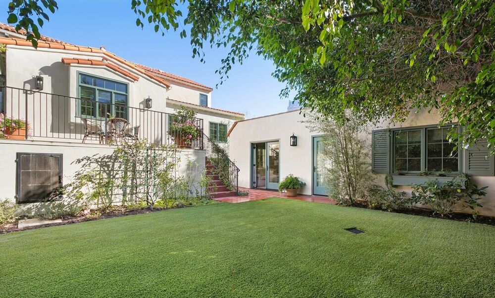 Špansko kolonijalno zdanje iz dvadesetih godina prošlog veka prostire se na 300 kvadratnih metara