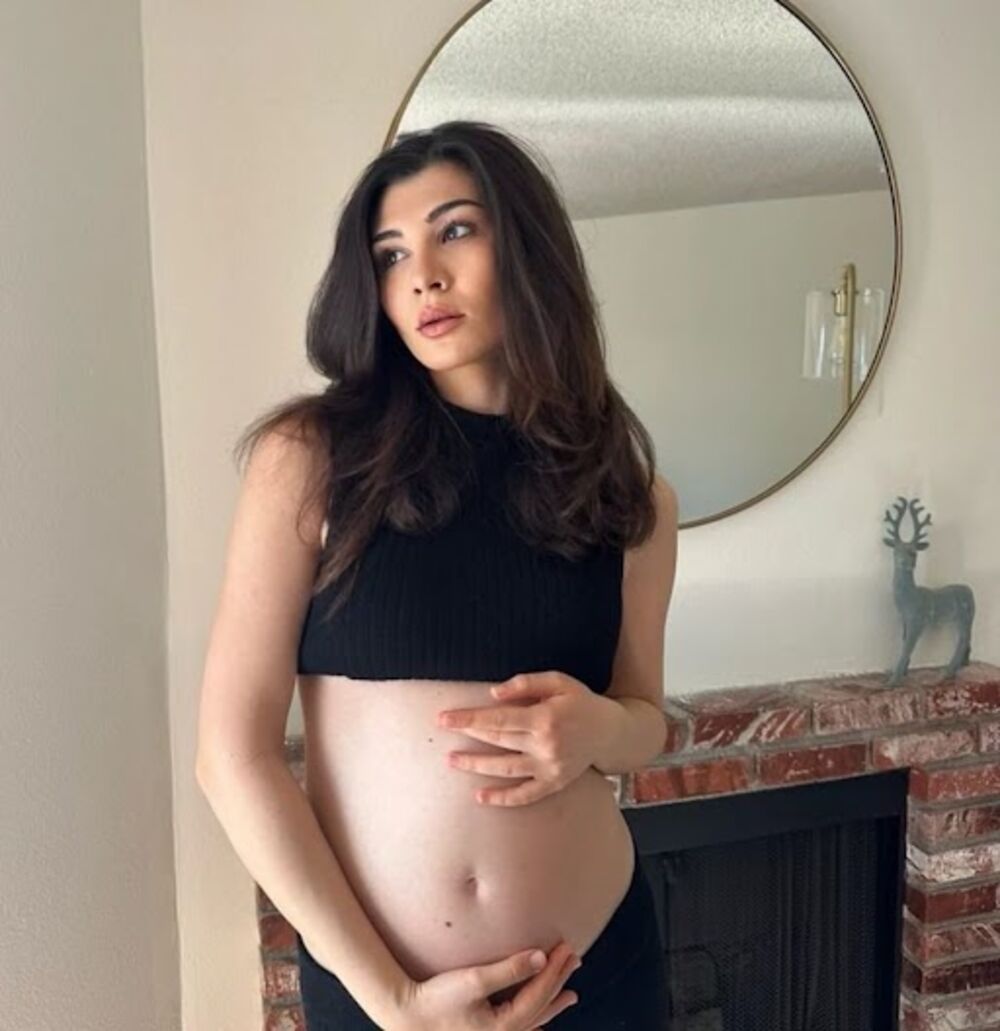 Mlada glumica je u drugom stanju