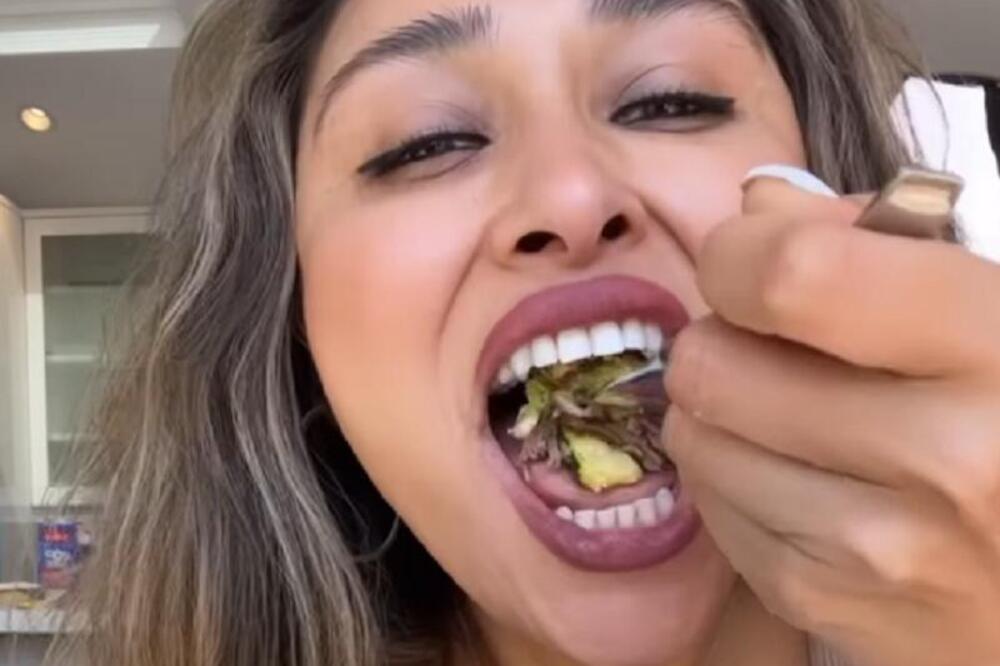 INFLUENSERKA TVRDI DA JE UZ POMOĆ OVOG JELA SMRŠALA 45 KILOGRAMA: Ljudi ne veruju šta je POKAZALA, SVI U ČUDU