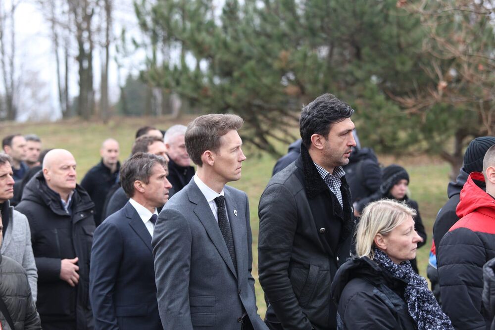 Delegacija Golden Stejt Voriorsa na sahrani Dejana Milojevića