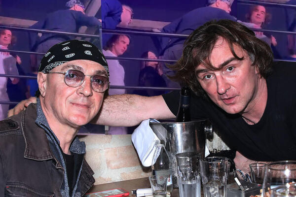 PAZI PAPARACO! ŽELJKO MITROVIĆ I OLIVER MANDIĆ UHVAĆENI U IZLASKU: Luduju za SVE PARE, tu je i SNIMAK