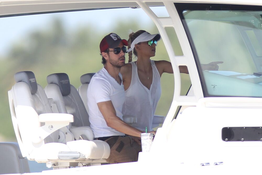 Enrike Iglesijas, Ana Kurnjikova