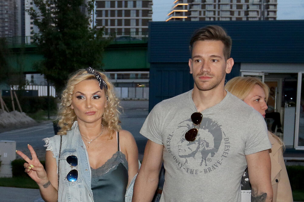 NIKADA NEĆETE POGODITI KOLIKO GODINA IMA SUPRUG GOCE TRŽAN: Evo koje GODINE je rođen Raša Novaković