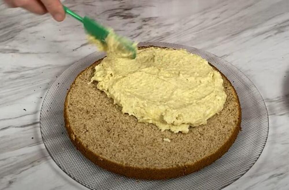 Filovanje starinske torte sa orasima