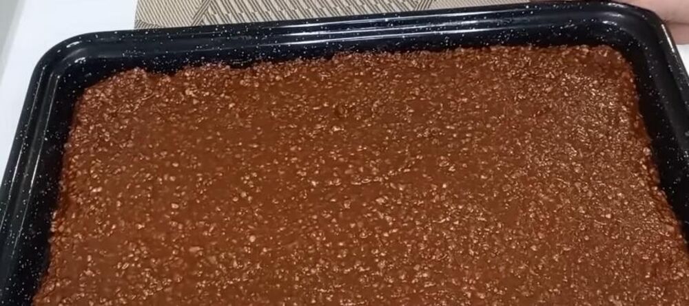 Kocke sa orasima i čokoladom u plehu