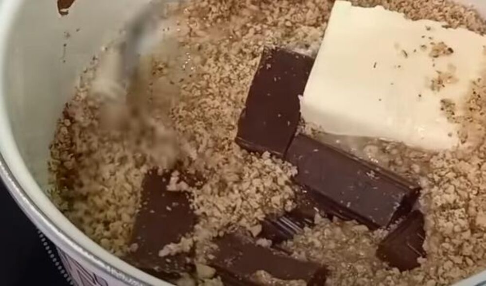 Orasi i čokolada u šerpi