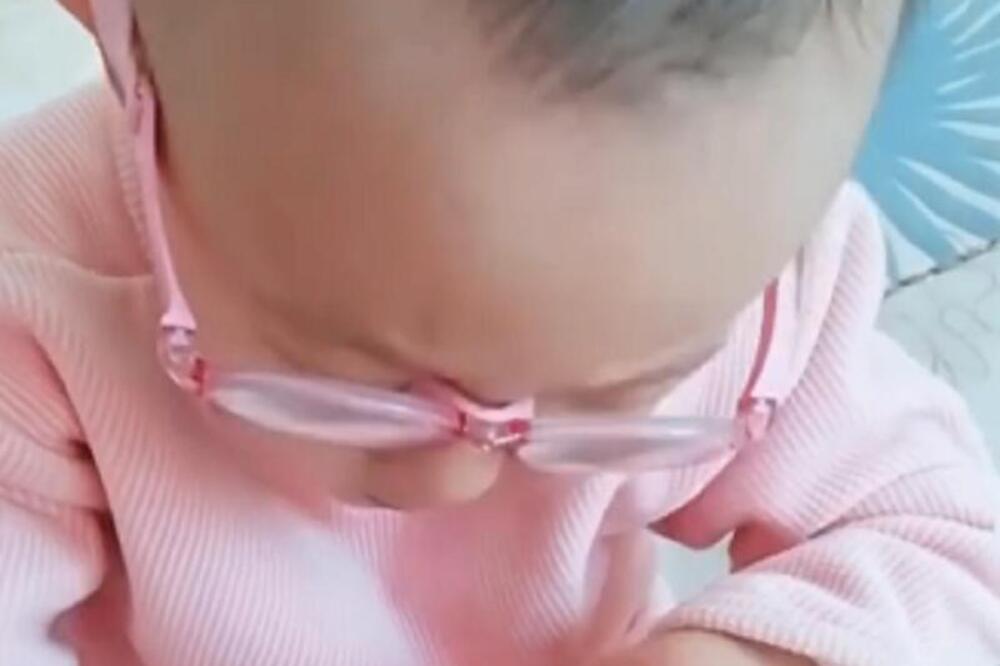 DEVOJČICA GENIJE ZADALA OGROMAN ZADATAK SVIM DOMAĆICAMA: Žene se POSTIDELE kad su videle šta radi ova MALA (VIDEO)