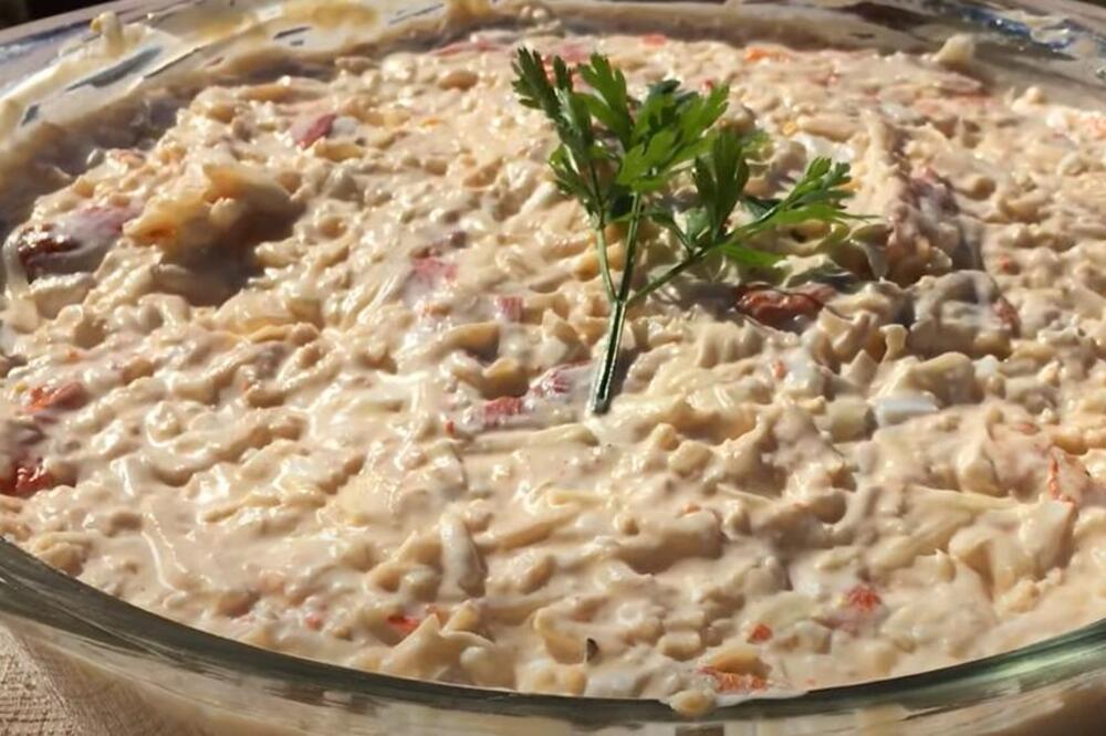 NAJKREMASTIJA SALATA KOJA ĆE VAS OBORITI SA NOGU: Pečene paprike i šunka - recept za sve prilike