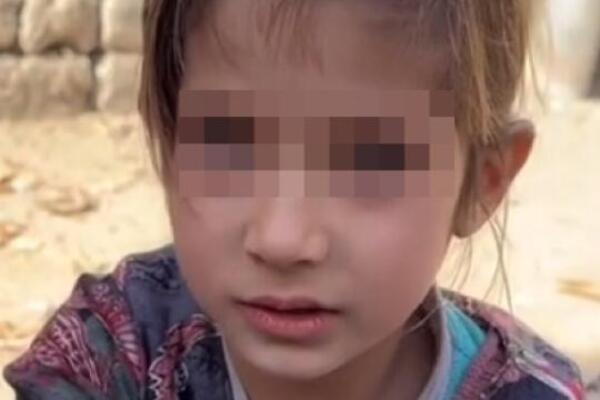 ZA OVU DEVOJČICU KAŽU DA STRAHOVITO PODSEĆA NA ŽENU KOJU SVI ZNATE: Kao da su ISTE OSOBE, ne možete PRONAĆI RAZLIKU