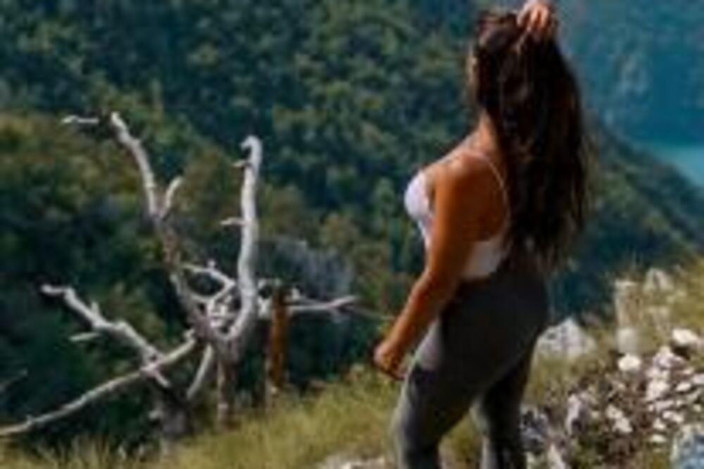 OBIŠLI SU 75 DRŽAVA ZA 3 GODINE, A ONDA SU DOŠLI U SRBIJU: Ono što ih je tamo SAČEKALO, ZAKUCALO IH JE NA MESTU