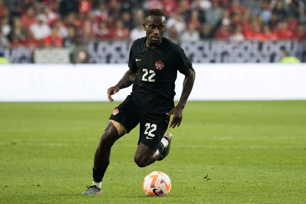 Riči Larija u dresu reprezentacije Kanade