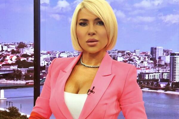 LJUDI GLEDAJU I NE VERUJU, DA LI JE MOGUĆE? Jovana Jeremić se pojavila na PINKU u OVOM IZDANJU, GLEDAĆETE IZNOVA