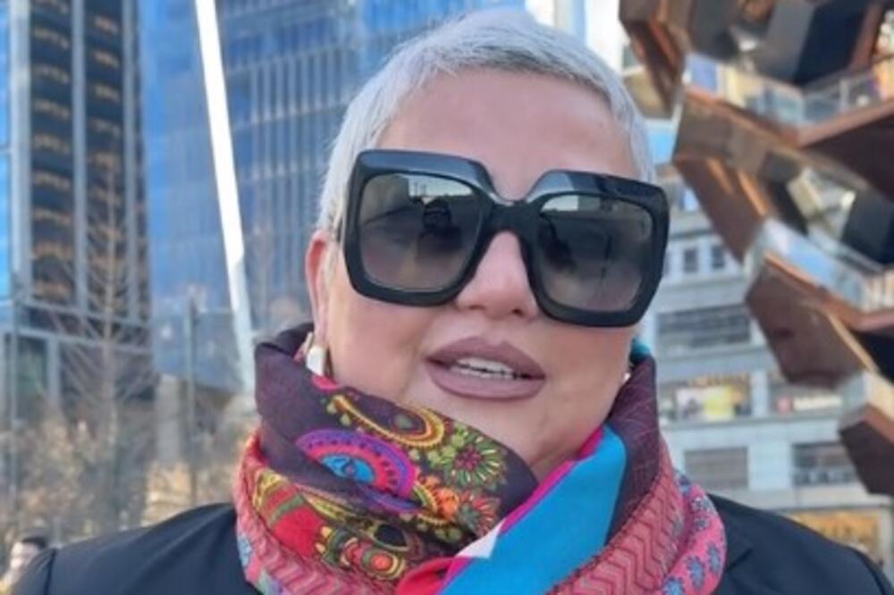 "SVAKI PUT KAD ODETE, SVE JE VIŠE...": Amerikanac rasplakao ženu iz Bosne, zbog ovog PITANJA je lila suze! (VIDEO)