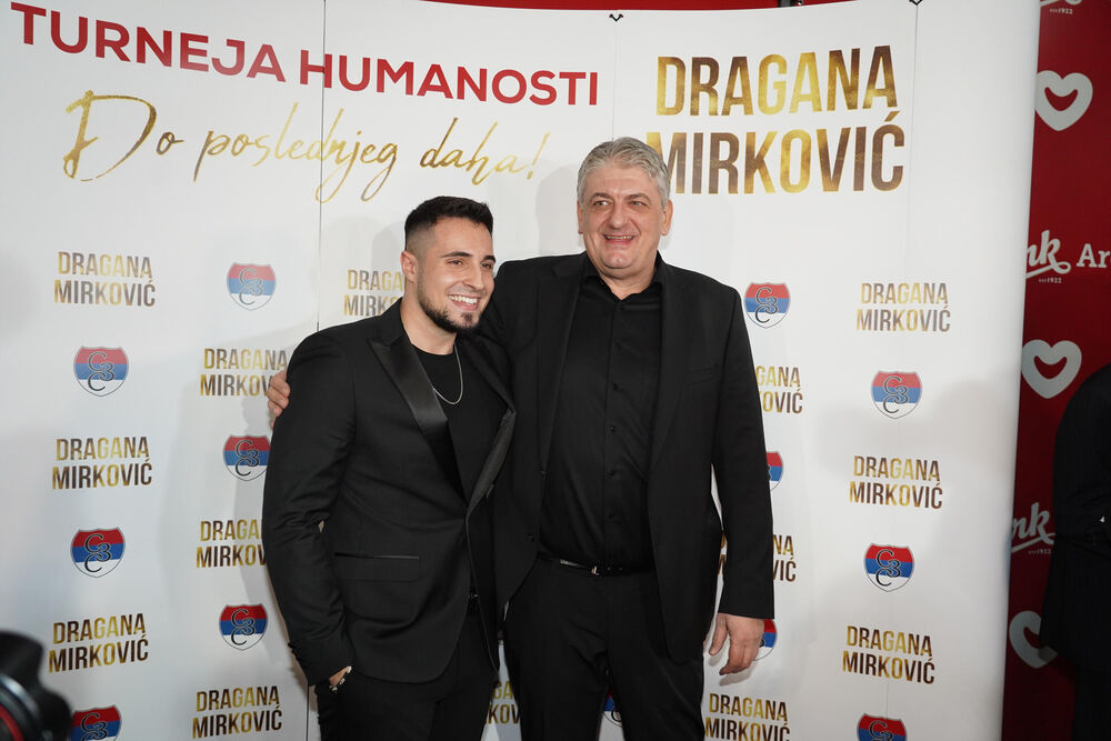 Sin Dragane Mirković na njenom koncertu u Areni
