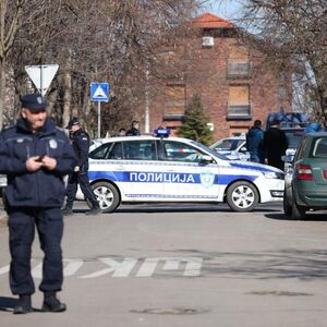 POKUŠAO DA ZAŠTITI LICE, ALI GA JE GAZIO I DAVIO DO SMRTI, PA VEZAO KABLOVIMA! Optužnica za ubistvo Dušana u Zemunu