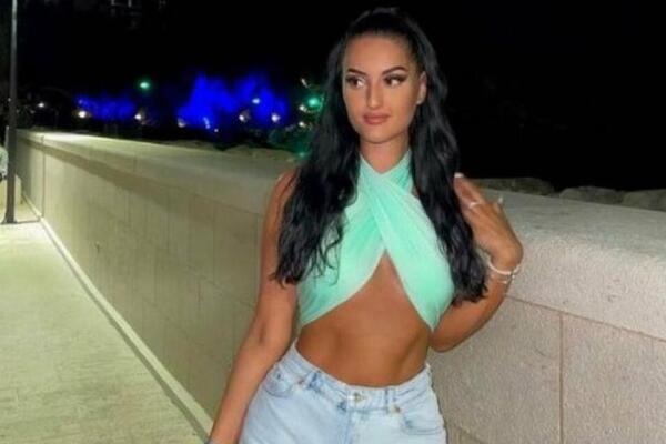 ZAR SU OVAKVU LEPOTU KRILI OD SVIH? Evo kako danas izgleda ĆERKA najveće folk zvezde! Mreže se usijale