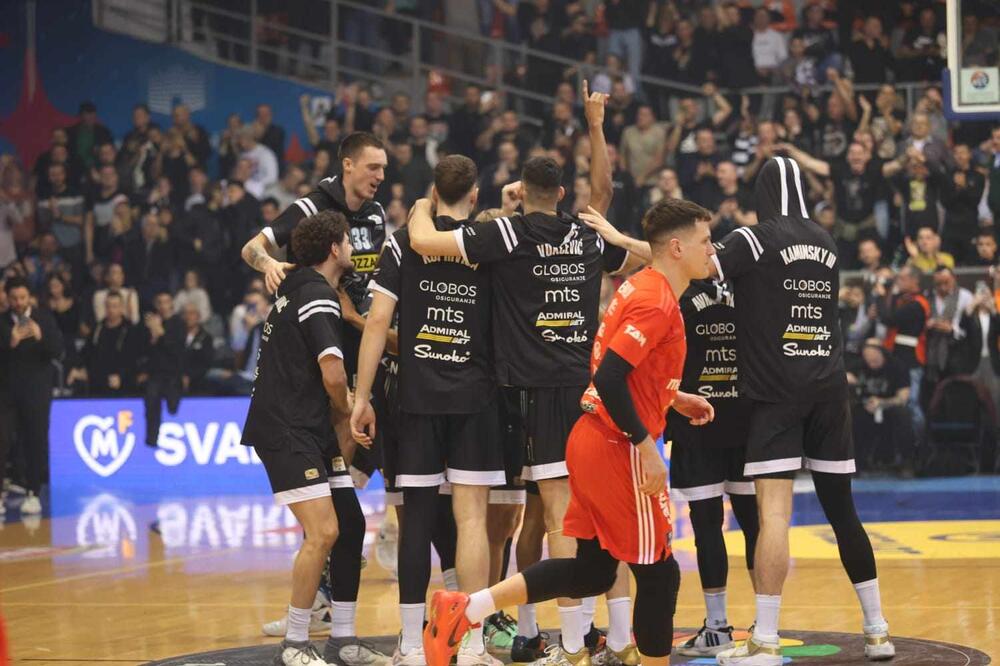 DELIJE VREĐALE ŽELJKA OBRADOVIĆ, GROBARI ODGOVORILI! Potpuno ludilo u Nišu! (VIDEO)