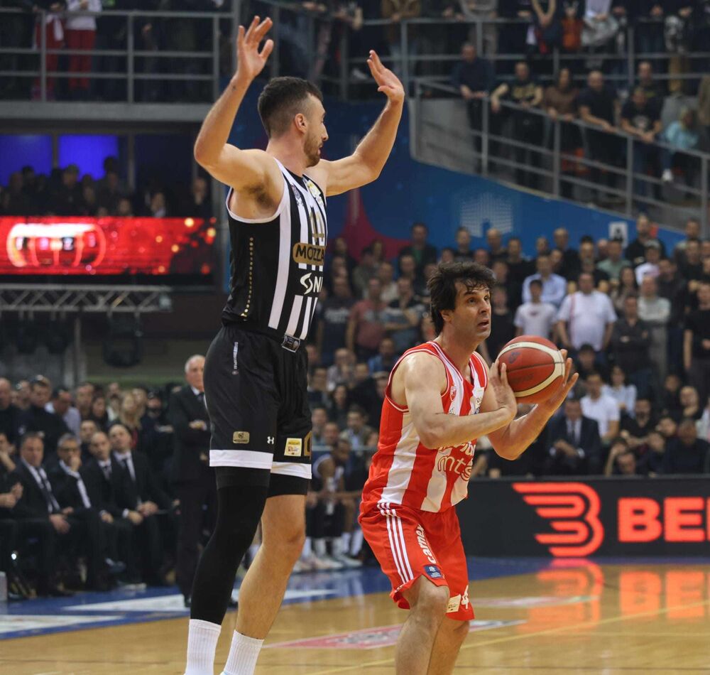 KK Crvena zvezda, KK Partizan, Kup Radivoja Koraća, Frenk Kaminski, Miloš Teodosić, Večiti derbi