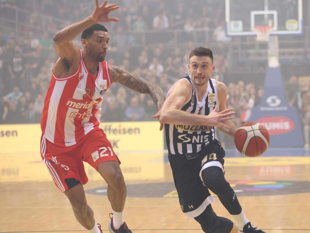 Detalj sa večitog derbija u finalu Kupa Radivoja Koraća