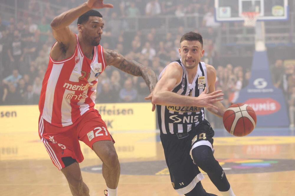 BUM, BUM I BUM: Najbolji plej Evrolige odbio Partizan, potpisao za crveno-bele - šta li će reći Grobari!?