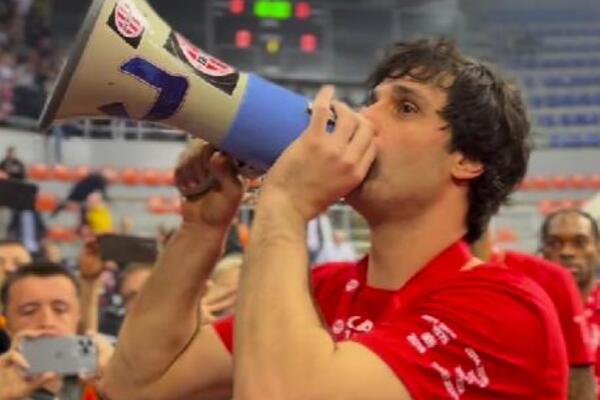 TEODOSIĆ ISPUNIO ZVEZDAŠKI SAN: Poveo navijanje, a onda je Nedović DOLIO ULJE NA VATRU - poruka za DUŠMANE! (VIDEO)