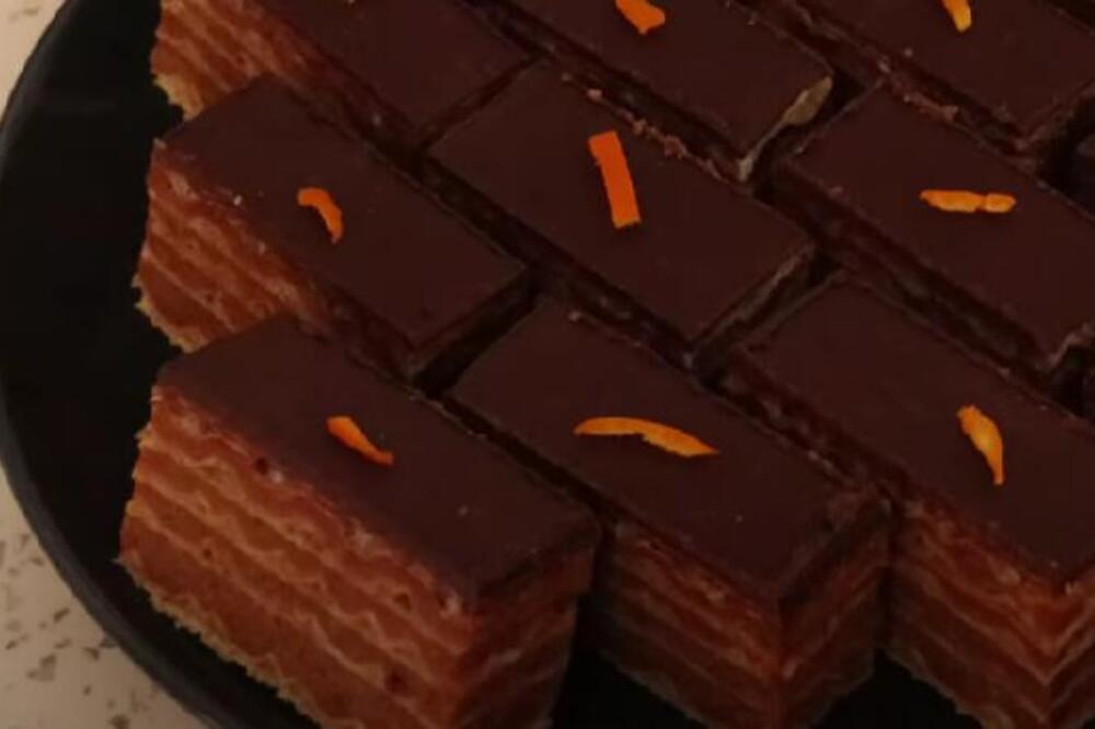 NAJKREMASTIJI KOLAČ KOJI SVI VOLE: Oblande sa plazmom i pomorandžom - recept star godinama unazad