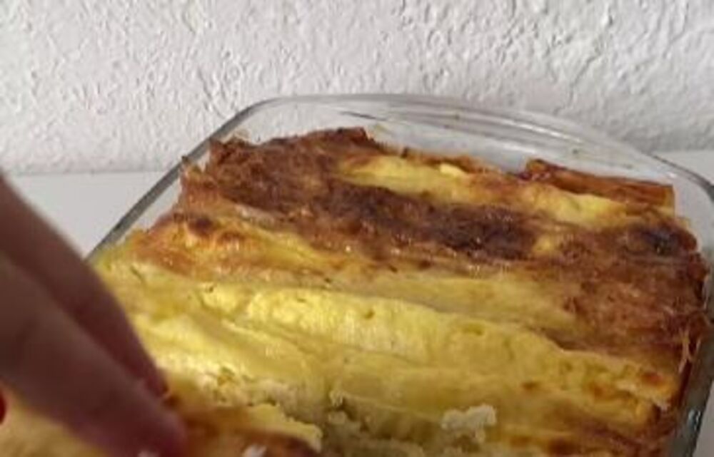 Harmonika pita sa sirom u plehu