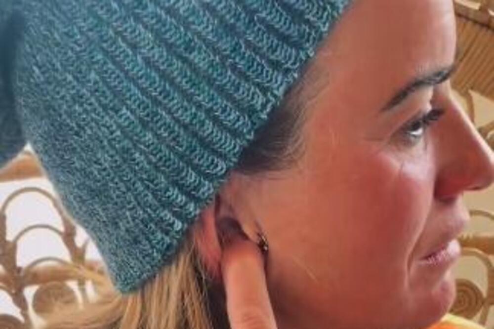 STAVITE PRST U UVO I DESIĆE SE OVO ZA SAMO PAR MINUTA: Psiholozi tvrde da nema veće GENIJALNOSTI, ostaćete nemi