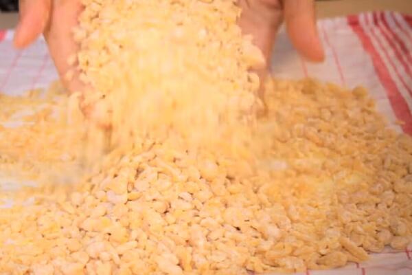 TRADICIONALNA TARANA ZA SUPE I ČORBE OD SAMO DVA SASTOJKA: Ukus koji osvaja OBOGATIĆE svaki vaš ZALOGAJ (VIDEO)