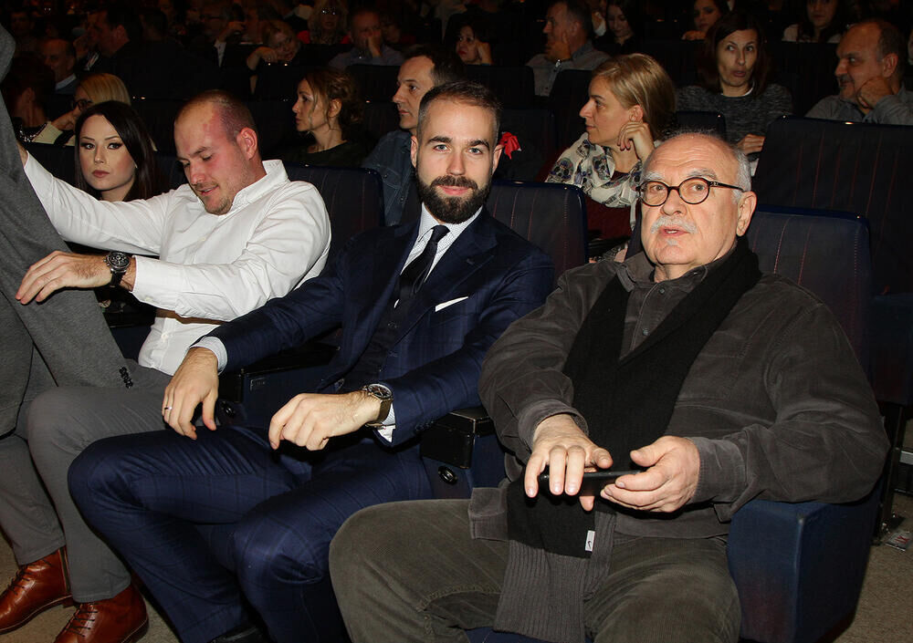 Pavle i Branko nisu jedini glumci u porodici, a njihov rođak je i pokojni Branislav Ciga Jerinić, jedan od doajena srpskog glumišta.