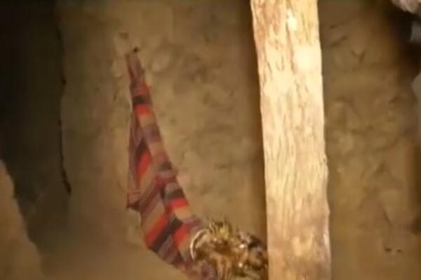 ZAPREPAŠĆUJUĆE OTRKIĆE U GRČKOJ! Policija u KATAKOMBI pronašla porodicu, otac UHAPŠEN, sumnja se na NAJGORE (VIDEO)