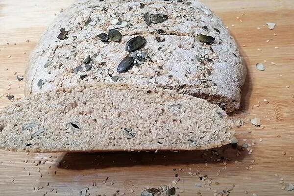 RAŽANI HLEB SA SEMENKAMA I BEZ KVASCA: Zahvaljujući njemu svaki ručak pada u vodu, JEŠĆETE samo njega i TRAŽITI JOŠ