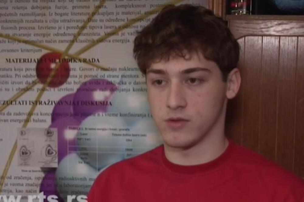 MLADI KIKINĐANIN OSVOJIO PRVO MESTO U FIZICI: Pobedio je 150 najboljih mladih naučnika, SVAKA ČAST ANDREJ!