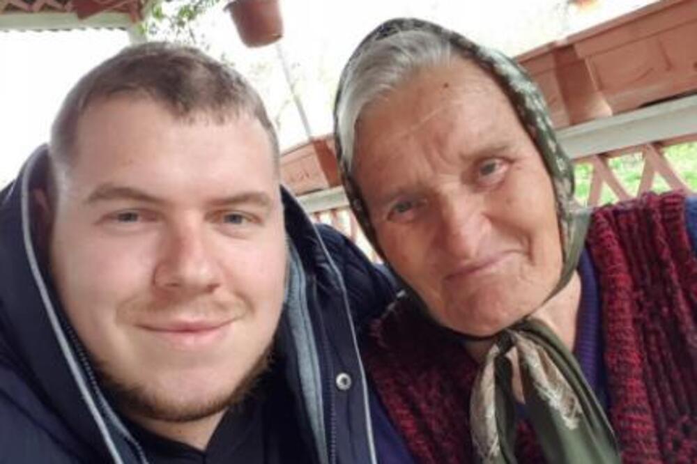 "GAZIM PAPUČU, RUČNU POMERIM, OKRENEM KLJUČ": Baka Vinka (81) pod stare dane NAUČILA DA VOZI, fiću "tera" po livadi