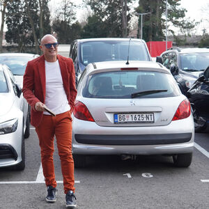 SVI BRUJE O OVOM SUSRETU NA POPULARNOM SAMITU! Srbin PAO U ZAGRLJAJ rođaki prinčeva, slika odjeknula