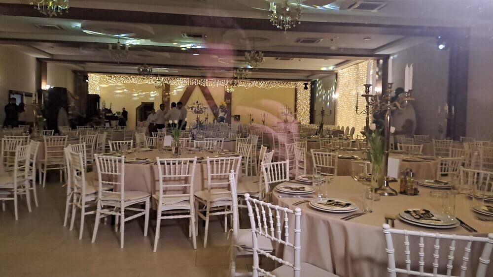 Poseban deo zauzma i dekoracija koja je posvećena Damjanu, gde su stavljeni baloni raznih veličina i boja, a ispisano je i njegovo ime