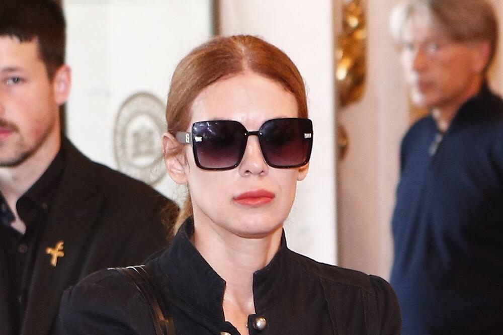 TRLJAĆETE OČI VIŠE PUTA KAD VIDITE OVE FOTOGRAFIJE: Lena Bogdanović NEPREPOZNATLJIVA, jedna PROMENA menja SVE