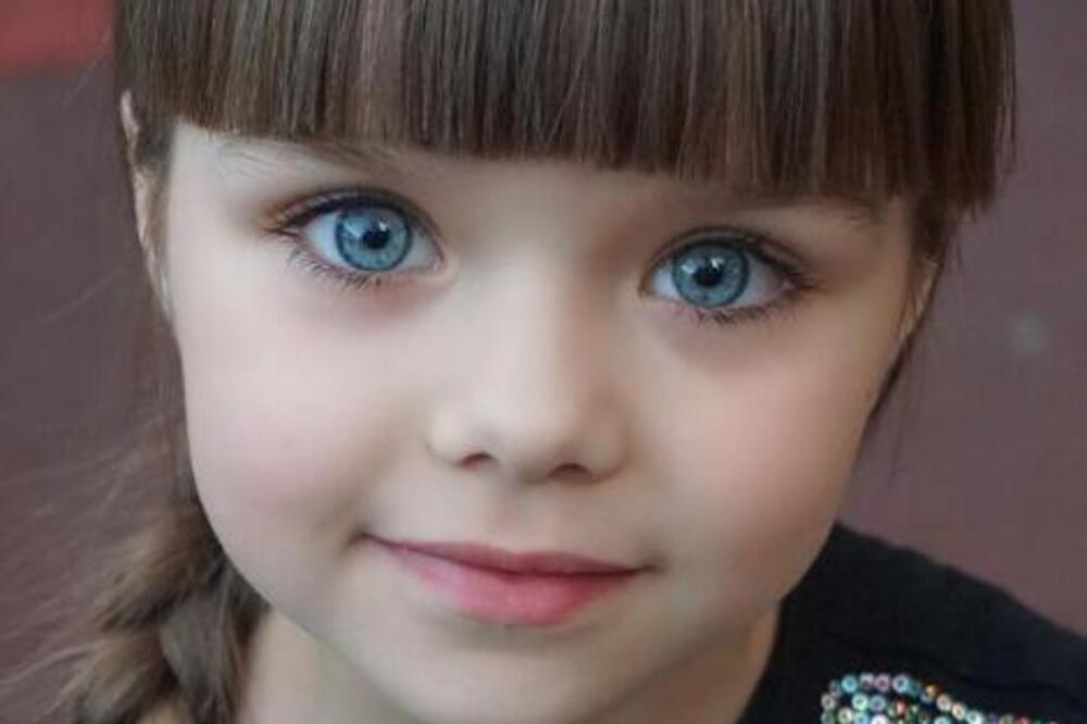 OVA DEVOJČICA JE 2017. PROGLAŠENA NAJLEPŠOM NA SVETU: Mogli ste je SVUDA videti, evo kako IZGLEDA DAN DANAS (FOTO)