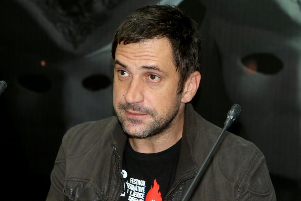 Zašto su se Goran i Janko držali za ruke dok su šetali? Srpkinje će ostati zabezeknute, vidi se da su baš bliski