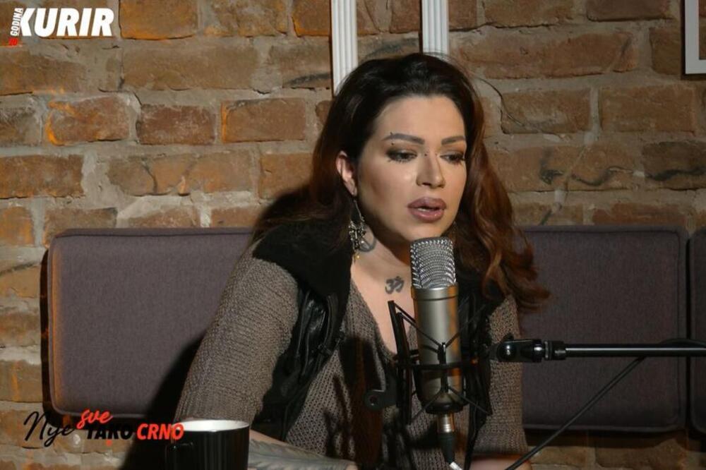 OPTUŽILI SU JE DA JE KRIVA ZA OČEVU SMRT, A ISTINA JE SKROZ DRUGAČIJA: Pevačica KONAČNO smogla snage da PRIZNA