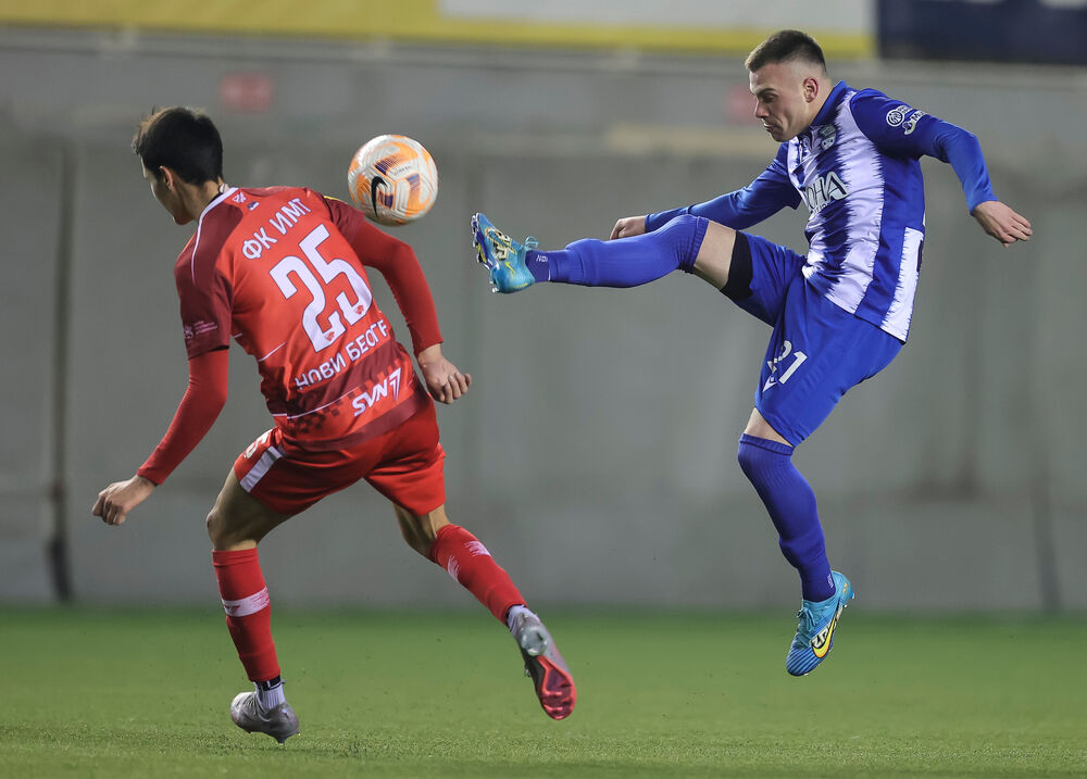 Uroš Lazić (desno) na utakmici IMT-a i Novog Pazara