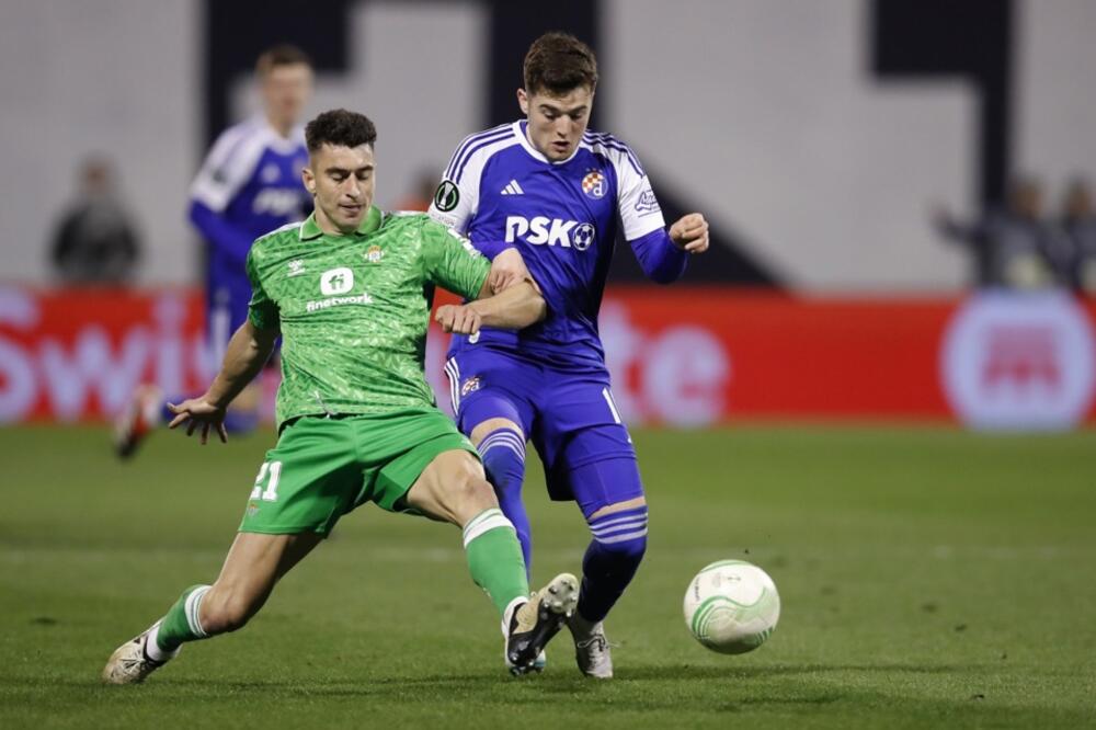 ŠOK NA MAKSIMIRU! Servet izbacio nekadašnjeg dželata Crvene zvezde i Partizana (FOTO)