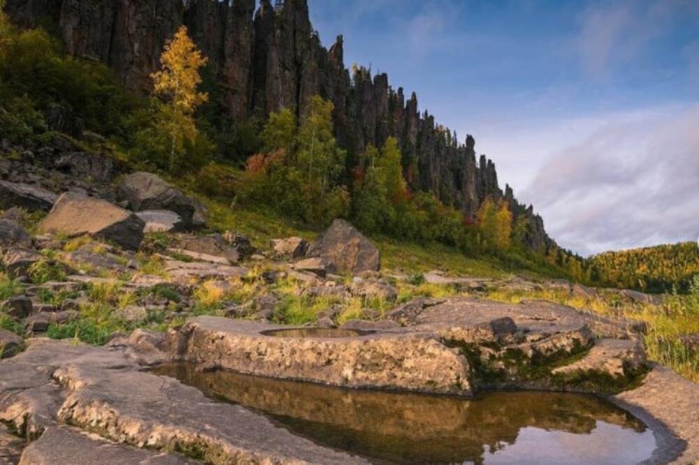 NE, NIJE ŠALA, OVO MESTO ZAISTA POSTOJI: Nalazi se "bogu iza nogu", o njemu smo pričali kada smo BILI MALI
